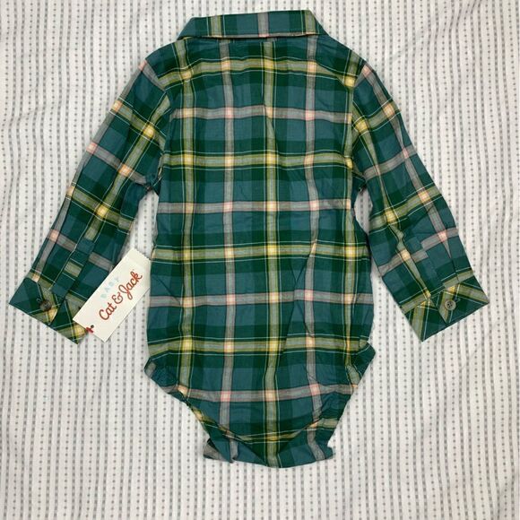 Cat & Jack collared long sleeve onesie with Velcro bow tie. - Picture 8 of 8